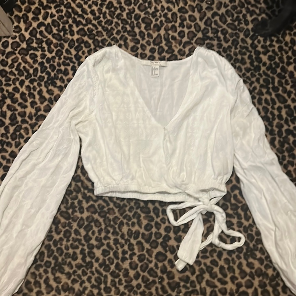 Super soft white Forever 21 contemporary shirt